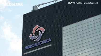 Hidroelectrica, cea mai mare companie de la Bursa de Valori Bucureşti, încheie primele nouă luni din 2024 cu un profit net de 3,5 mld. lei, minus 32% şi venituri mai mici cu 25% la 7,2 mld. lei pe fondul unei producţii în scădere. Profitul, uşor peste buget