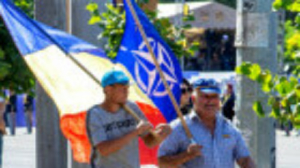 Analiză Politico: De ce votul prezidențial din România ar putea zgudui NATO. Exemplul negativ de la granița țării