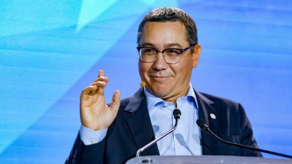 Victor Ponta s-a suspendat din PSD şi va candida independent la alegerile prezidenţiale: „Crin Antonescu a avut un singur loc de muncă în viață, o sinecură politică”