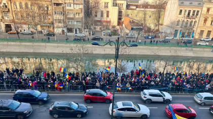 LIVE Protest neautorizat al susținătorilor lui Călin Georgescu în fața CCR