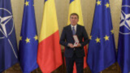 Mesajul lui Gheorghe Hagi după ce a fost decorat de Ilie Bolojan: „Sunt onorat”. Ce i-a transmis Nadia Comăneci