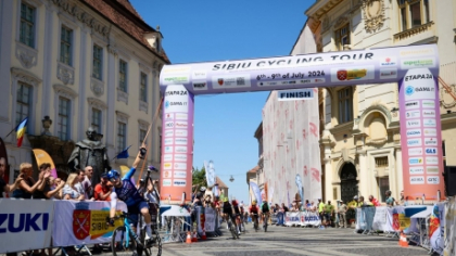 VIDEO Ciclistul canadian Riley Pickrell s-a impus în mini-etapa 2A a Turului Sibiului