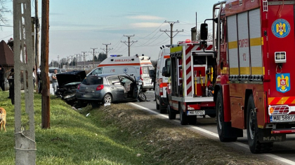 Accident cumplit, cu șase persoane rănite, pe o stradă din Piatra-Neamț