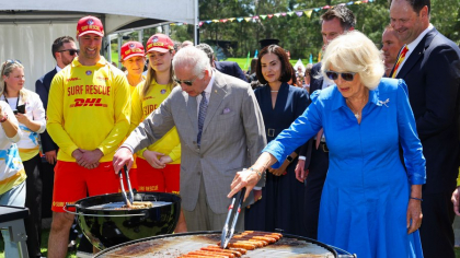 Regele Charles al III-lea și Regina Camilla au încins grătarul! Imagini inedite din turneul australian