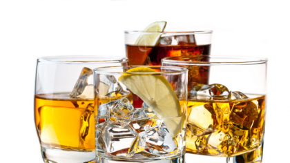 Inteligenţa artificială învaţă să distingă aromele de whisky din SUA şi Scoţia