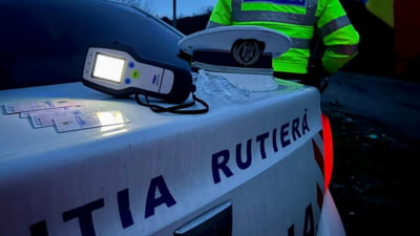 Polițistă de 23 de ani, ucisă pe șosea de un șofer care a pierdut controlul autoturismul pe care îl conducea