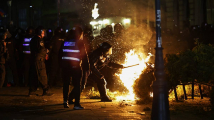 Percheziții în urma violențelor de la BEC din 9 martie. Nouă protestatari au fost săltați de polițiști