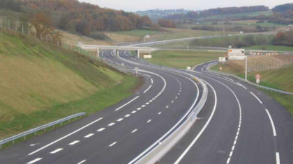 Companiei Naţionale de Administrare a Infrastructurii Rutiere: Se fac ultimele pregătiri pentru deschiderea primilor 15,7 km din secţiunea 5 a autostrăzii Sibiu-Piteşti