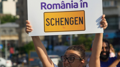 Ciucă uită că PNL a promis că intrăm în Schengen la 1 ianuarie 2023 și e negru că Ciolacu poate obține acum aderarea deplină