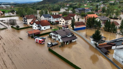 Inundații catastrofale și alunecări de teren, soldate cu 16 morți în Bosnia. Autoritățile fac apel la calm I VIDEO