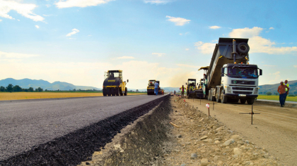 Un nou tronson al Autostrăzii Unirii, de aproape 30 de km, intră în procedură de licitaţie