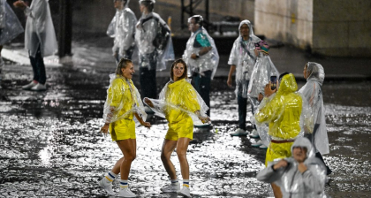 Dansând în ploaie la Jocurile Olimpice. Cum s-au distrat sportivii români la festivitatea de deschidere GALERIE FOTO