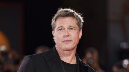 Brad Pitt reacţionează la escrocii „îngrozitori” care au păcălit o franţuzoaică folosind poze cu el