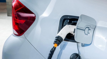 Comisia Europeană impune taxe vamale la importurile de mașini electrice pe baterii din China