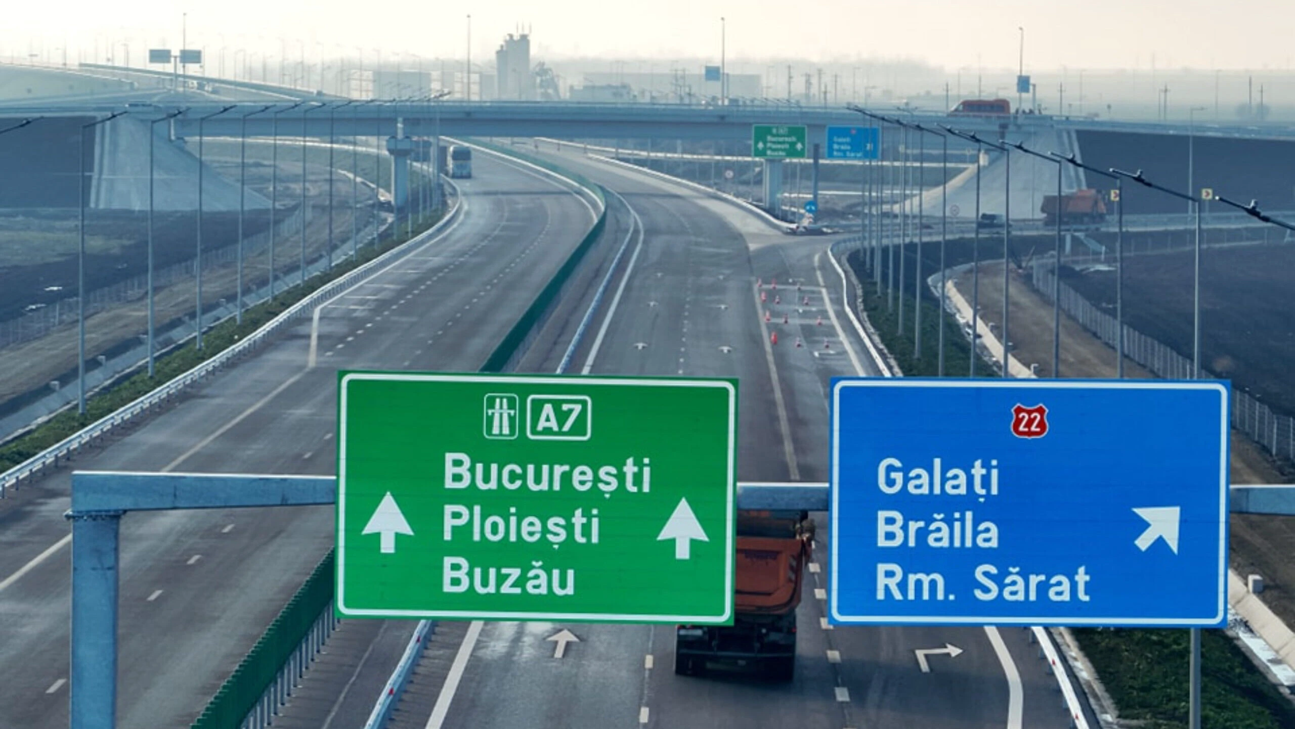 Traficul pe lotul 3 al Autostrăzii A7 Buzău-Focșani va fi deschis în această după-amiază