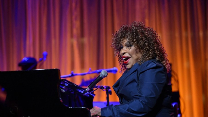 Roberta Flack, legenda muzicii R&amp;B, a murit la vârsta de 88 de ani