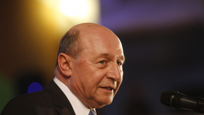 Băsescu, despre Călin Georgescu: Promitea resursele ţării oricui îi dă bani de campanie