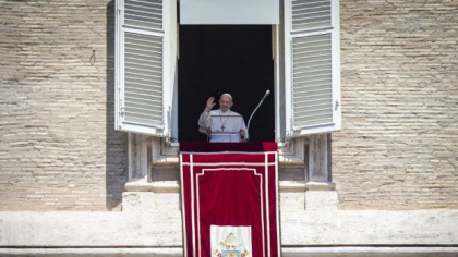 Papa Francisc, în stare critică: „Mă vor mort, dar sunt încă aici. Rugați-vă pentru mine!”