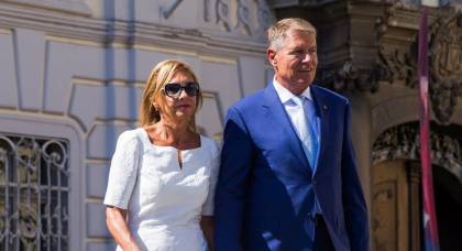 Ministrul Finanţelor consideră că procedura de recuperare de la familia Iohannis a sumelor încasate din chirii este una „extrem de complicată”