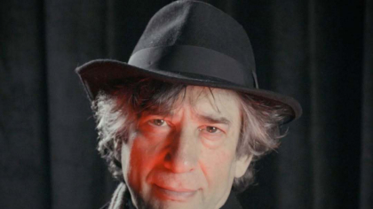 Autorul Neil Gaiman se confruntă cu mai multe acuzaţii de agresiune sexuală