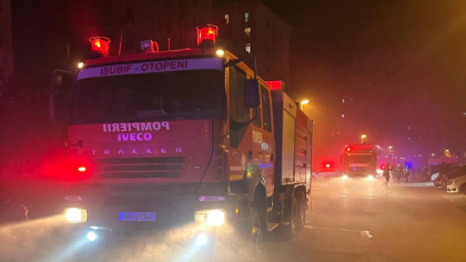 Incendiu într-un cunoscut cartier rezidențial de la marginea Bucureștiului. S-a emis RO-Alert, intervenție masivă a pompierilor - VIDEO