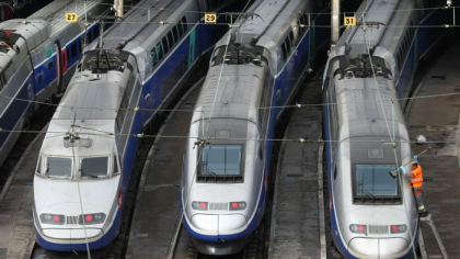 Franţa: Traficul feroviar îşi revine încet, dar se aşteaptă în continuare întârzieri