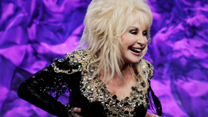 Dolly Parton anunţă o donaţie de 1 milion de dolari pentru victimele uraganului Helene