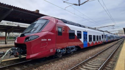 După un an de teste, primul tren cumpărat de România în ultimii 20 de ani va intra în circulație. „Ar trebui să apară bilete spre vânzare.”