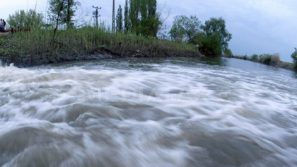 Cod galben de inundaţii pentru râuri din mai multe judeţe ale ţării