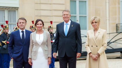 Klaus și Carmen Iohannis, primiți de Macron la Luvru, înainte de începerea JO Paris 2024. Biden, Xi Jinping și Zelenski au lipsit